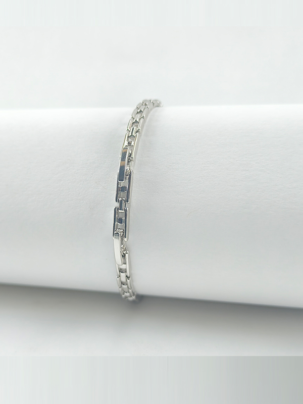Xuping | Eternal Oval Infinity Pavé Bracelet - Image 3